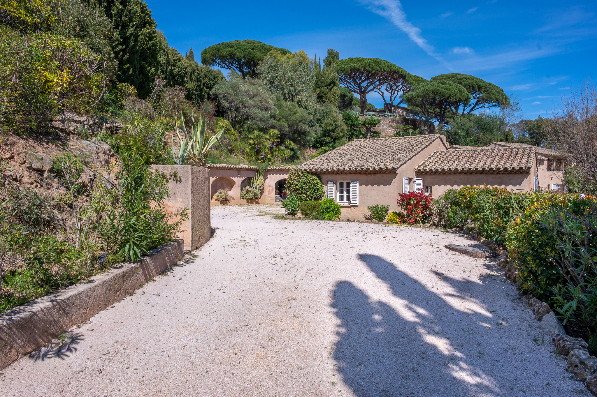 La Mourila — terrasse et jardin